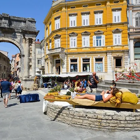 In Pula/istrien 11266